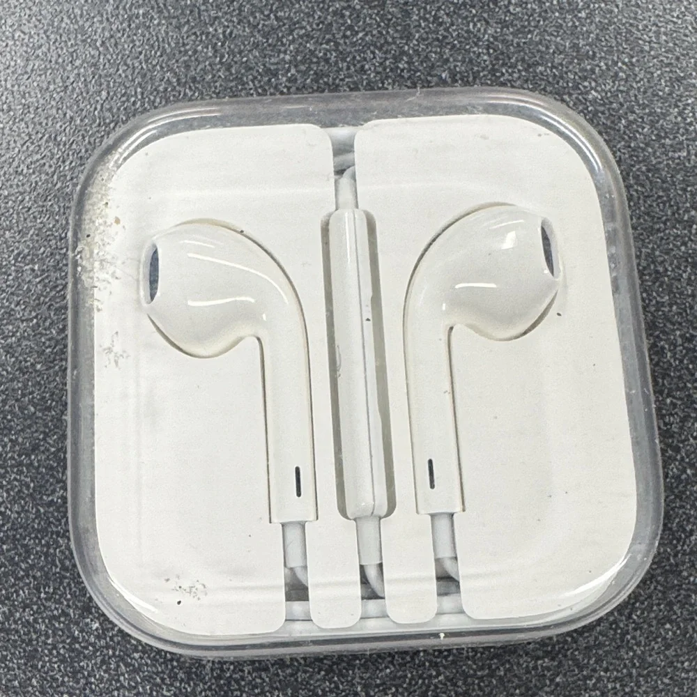 Apple EarPods with Clear Case